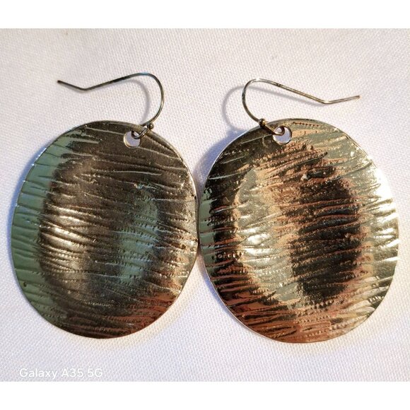 Hammered Gold-Tone Oval Dangle Earrings With Textured Finish Boho Artsy Retro - Picture 2 of 5